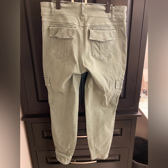 SPANX Stretch Twill Cargo Pants - Picture 2 of 7